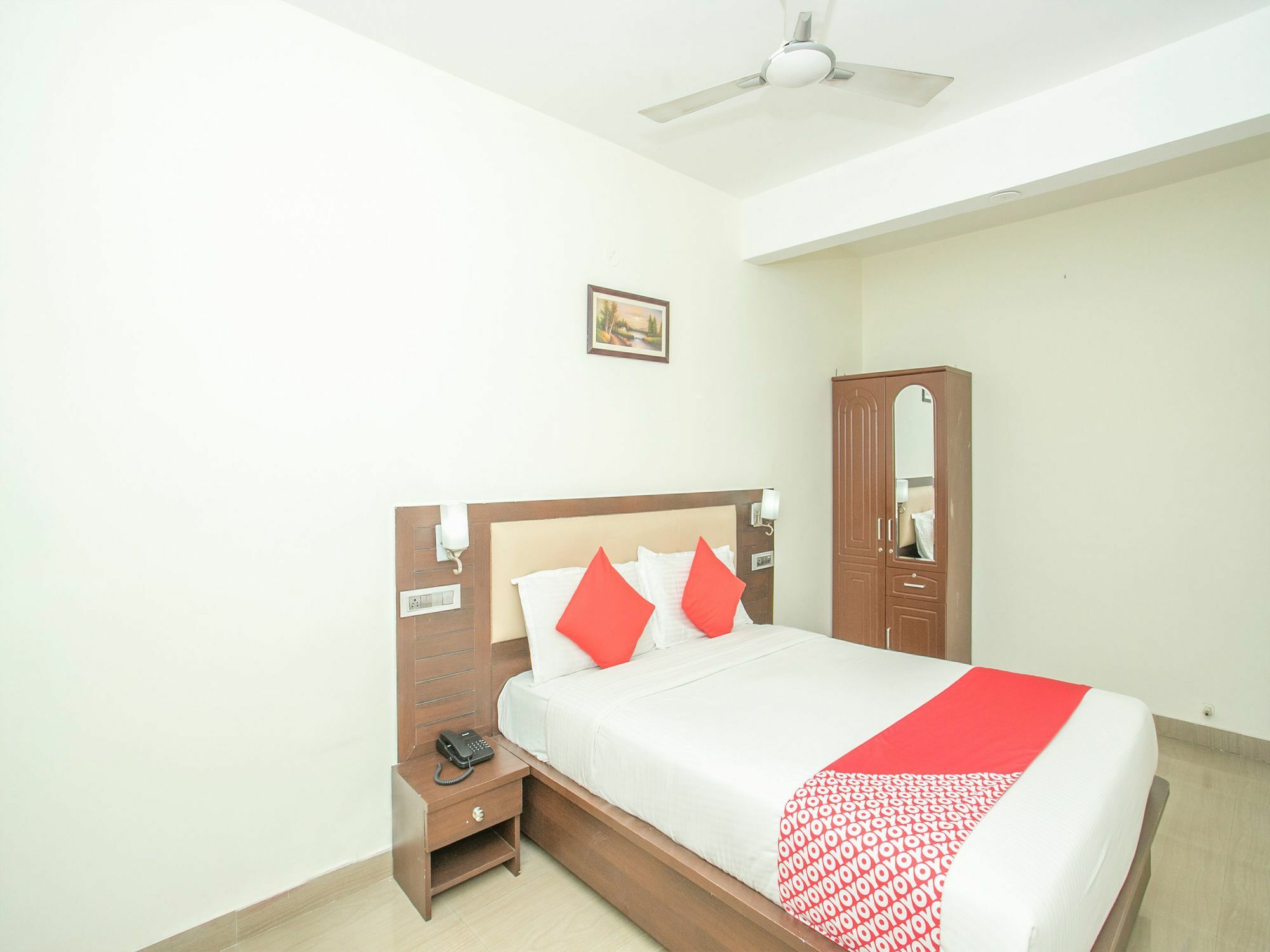 Oyo 13170 Victory Suites Bangalore Luaran gambar