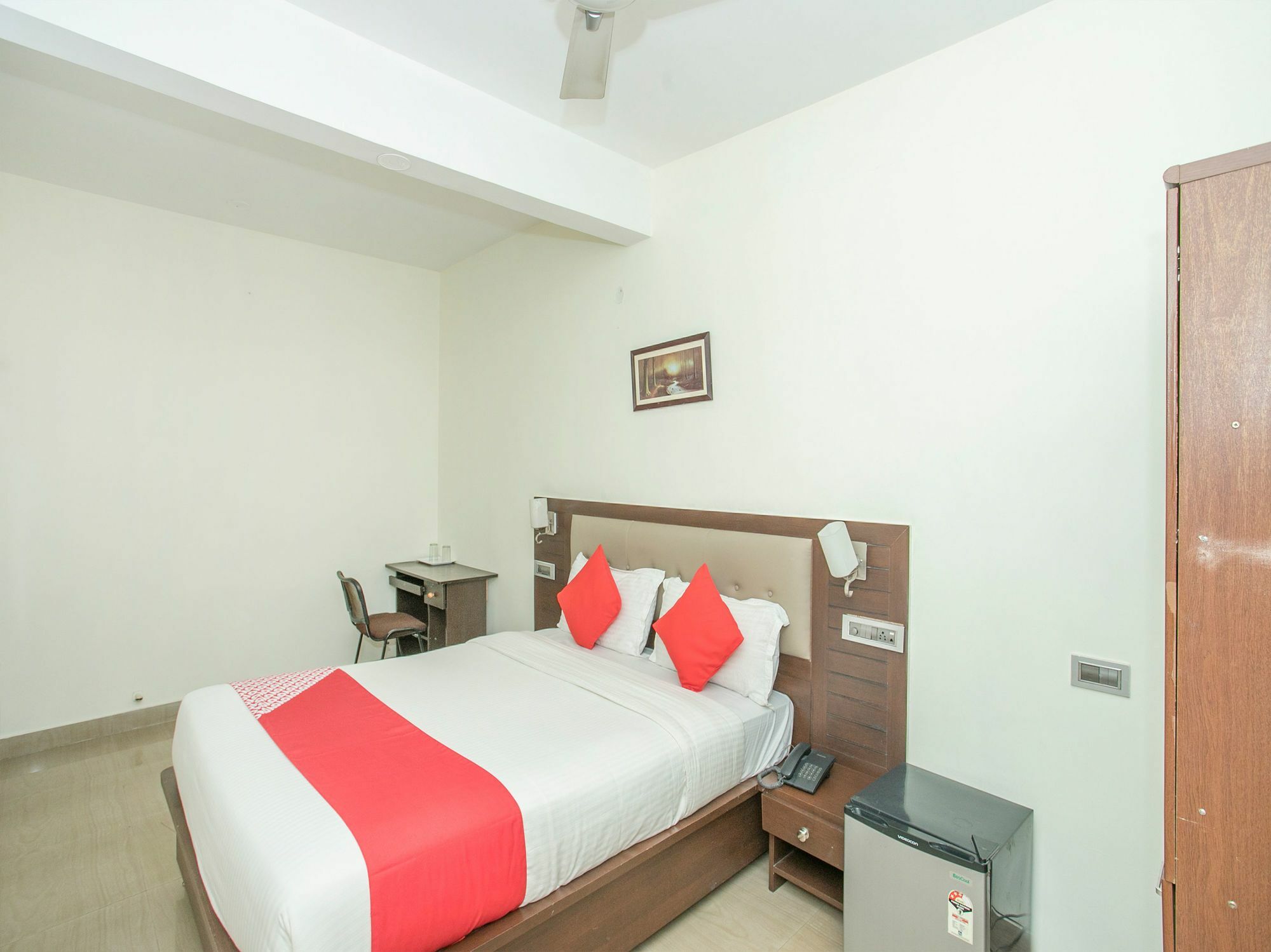 Oyo 13170 Victory Suites Bangalore Luaran gambar