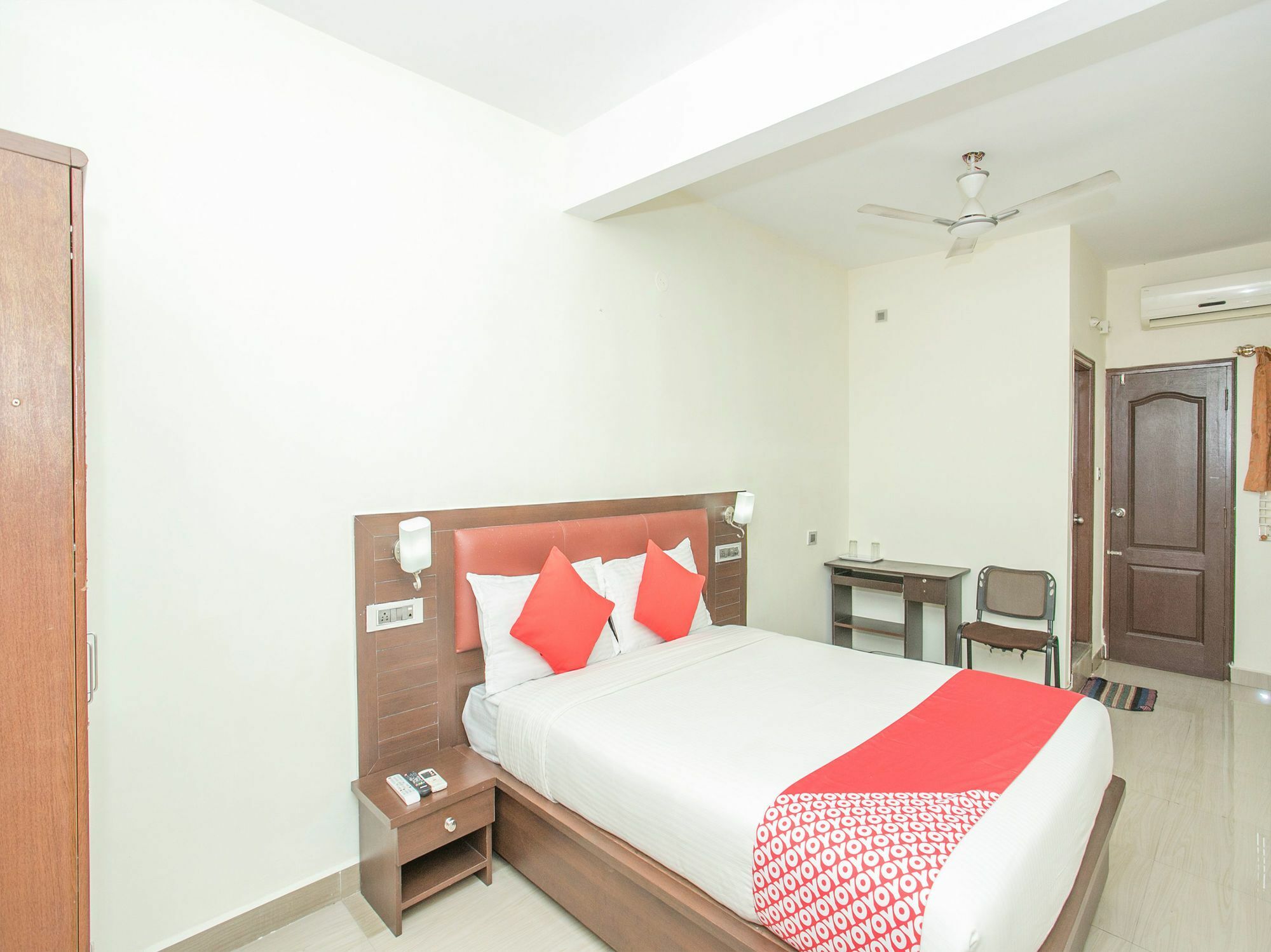 Oyo 13170 Victory Suites Bangalore Luaran gambar